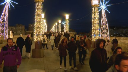 Puente de Piedra en Zaragoza. / Canva