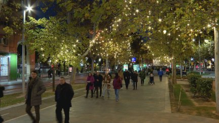 Las luces navideñas han servido de reclamo para los visitantes de la ciudad. / Aragón Tv