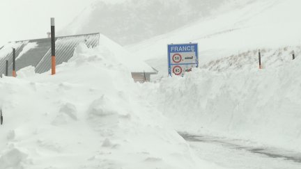 La frontera del Portalet permanece cerrada. / Aragón TV