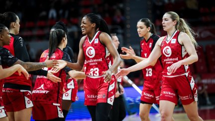 Un momento del último partido ante el Valencia Basket