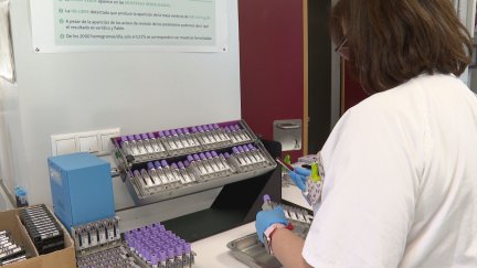 Proceso de extracción linfocitos en la terapia CAR-T./ Aragón TV