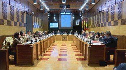 Pleno del Ayuntamiento de Huesca este jueves. / Aragón TV