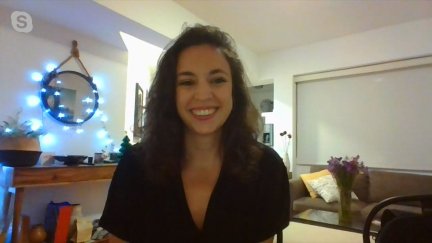 La periodista zaragozana Paula Bayarte desde Perú. / Aragón TV