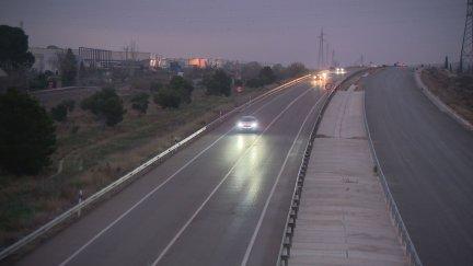 La niebla ha sido la causante de un choque múltiple en la A-23 a la altura de Paniza. / Aragón TV