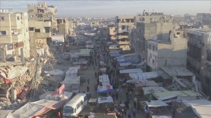 Los camiones de ayuda humanitaria han podido entrar en la Franja. / Aragón TV