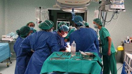 Intervención quirúrgica en un hospital aragonés. / Gobierno de Aragón