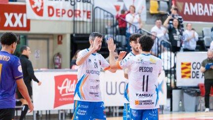 Los jugadores del Wanapix Sala 10 celebran un gol