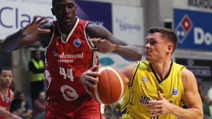 Jilson Bango en una acción del partido de la ida. Foto: FibaBasketball