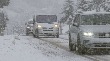 Nieve esta tarde en Escarrilla. / Aragón TV