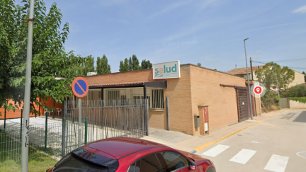 El centro de salud de Valderrobres, donde se han detectado los casos. / Google Maps