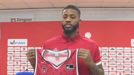Nate Watson durante su presentación