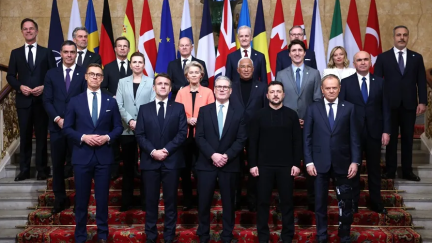Participantes en la cumbre de Londres./ Foto de familia para la cumbre europea sobre Ucrania. EFE/EPA/Neil Hall/Pool