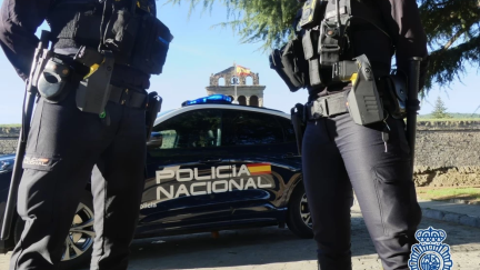 Imagen de archivo de dos agentes de la Policía Nacional. / Policía Nacional