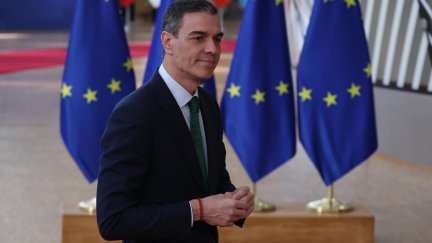 El presidente del Gobierno, Pedro Sánchez, a su llegada a la reunión del Consejo Europeo. / EFE