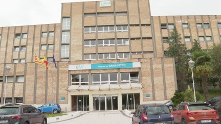 Fachada del Hospital de Barbastro. / Aragón TV
