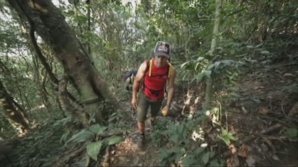 A Eneko e Iker Plou sus padres les inculcaron desde niños el amor por la montaña. / Aragón TV