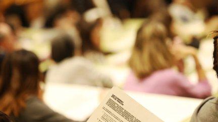 Examenes de la convocatoria realizada hoy en Zaragoza. / Aragón Hoy