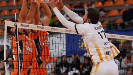 Un momento del partido del Pamesa Teruel ante San Roque