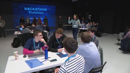 Algunos de los participantes en el 'hackathon'. / Aragón TV