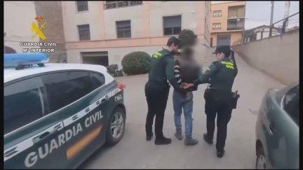 Uno de los detenidos por la Guardia Civil en Binéfar. / Guardia Civil