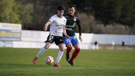 Una foto del duelo que el Barbastro ha disputado ante el Alfaro.