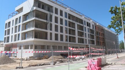 Construcción de viviendas en Huesca. / Aragón TV
