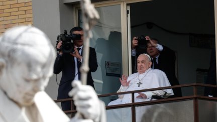 El papa Francisco ha recibido el alta médica este domingo. / EFE