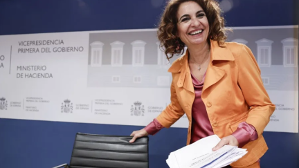 La vicepresidenta primera y ministra de Hacienda, María Jesús Montero, en una imagen de archivo. / EFE. Sergio Pérez