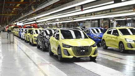 Fabrica de coches de Stellantis en Figueruelas. / Europa Press