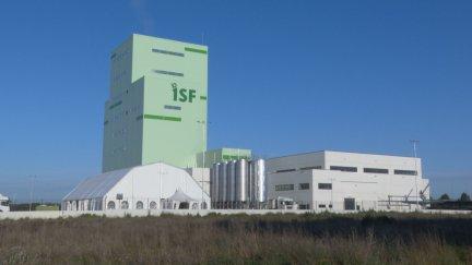 La nueva planta de Faes Farma ubicada en Plhus. / Aragón TV