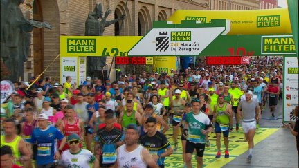 La salida de la Maratón de Zaragoza es desde la plaza del Pilar. / Aragón TV