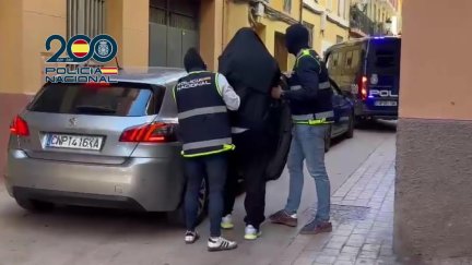 Momento de la detención de un hombre en El Gancho. / Policía Nacional