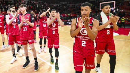 Casademont Zaragoza al finalizar el último partido. Foto: ACB Mediacenter