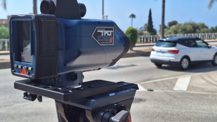 Uno de los aparatos utilizados para medir la velocidad del tráfico. / Europa Press