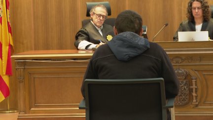 El acusado de agresión sexual declara en la Audiencia de Huesca./ Aragón TV