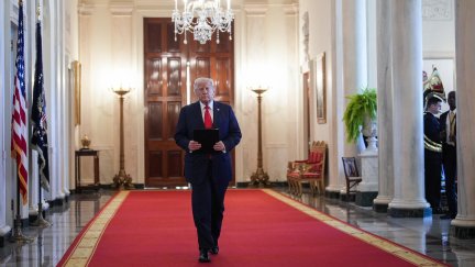 El presidente de EE.UU. Donald Trump en la Casa Blanca. / EFE
