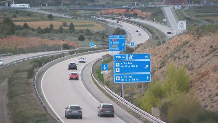 Tráfico en la tarde del domingo en las carreteras de Teruel. / Aragón TV