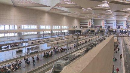 La estación de Delicias de Zaragoza permanece cerrada y se prevé abrir para que puedan pernoctar los viajeros afectados. / Archivo