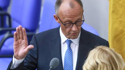 Friedrich Merz jura su cargo tras ser investido canciller. / Hannibal Hanschke (EFE)