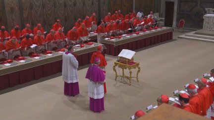 El método de elección del pontífice está regulado milimétricamente en la constitución apostólica. / Aragón TV