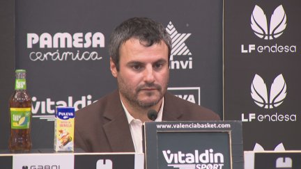 Carlos Cantero tras concluir el encuentro en La Fonteta
