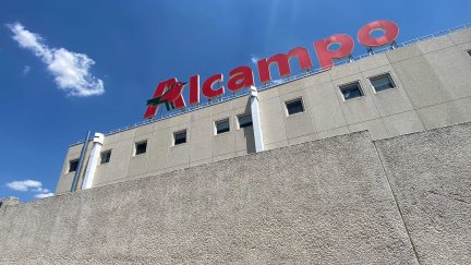 Imagen de la fachada de un hipermercado Alcampo. / Europa Press