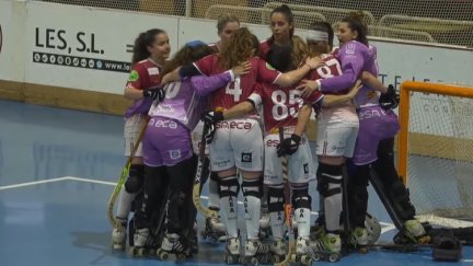 Las jugadoras del CP Esneca Fraga celebran su victoria de este sábado.