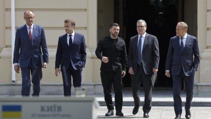 Los líderes europeos toman la iniciativa para promover el fin de la guerra de Ucrania./ EFE/EPA/Sergey Dolzhenko