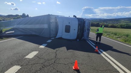Un camionero que conducía quintuplicando la tasa de alcohol sufre un accidente en Tolva (Huesca). / Guardia Civil