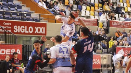 Imagen de un partido de esta temporada disputado en el Siglo XXI por el equipo zaragozano