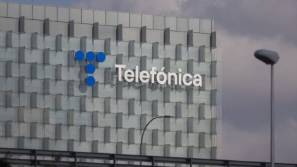 Fachada de la sede de Telefónica en Madrid. / Europa Press