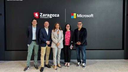 Natalia Chueca en una reunión en Estados Unidos. / Ayuntamiento Zaragoza