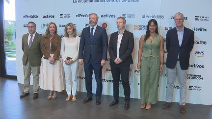 Autoridades en la jornada 'Aragón da el salto a la nube'. / Aragón TV