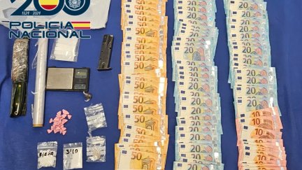 Efectos intervenidos en el registro de la vivienda. | Policía Nacional